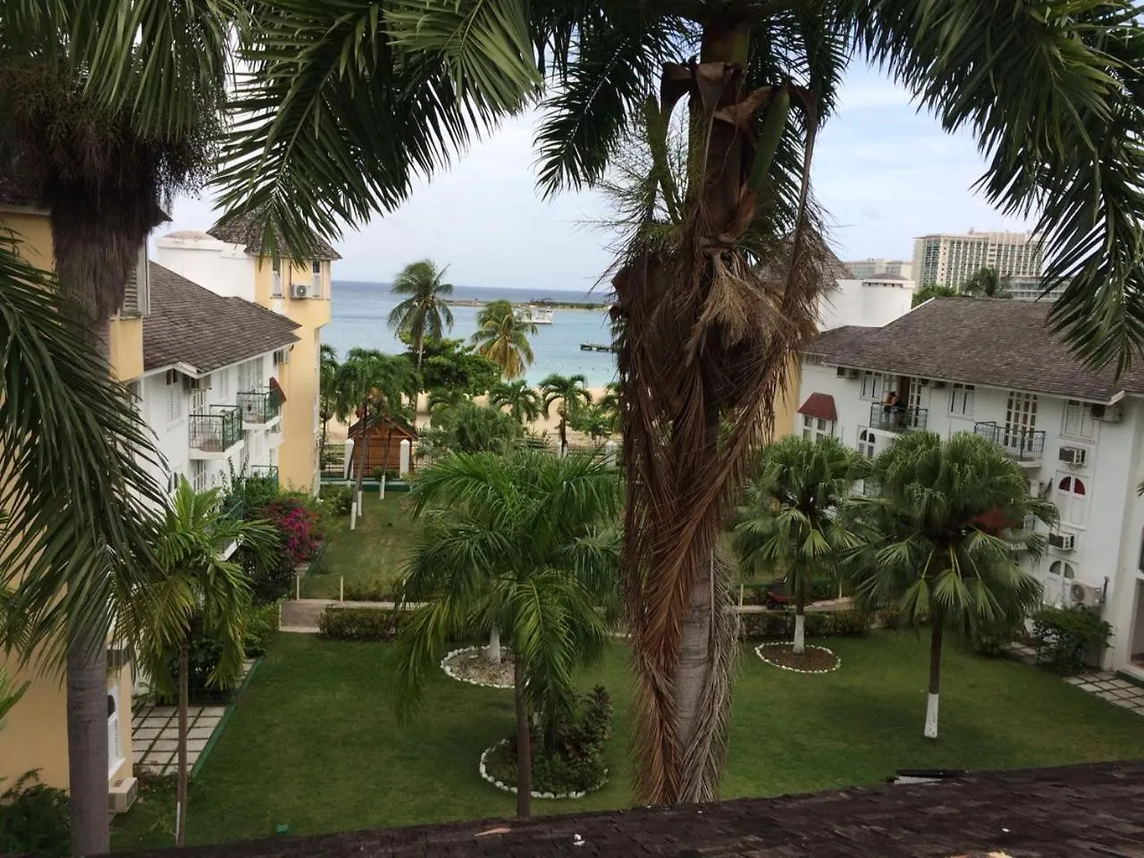 Sandcastle Apartments E9 Ocho Rios